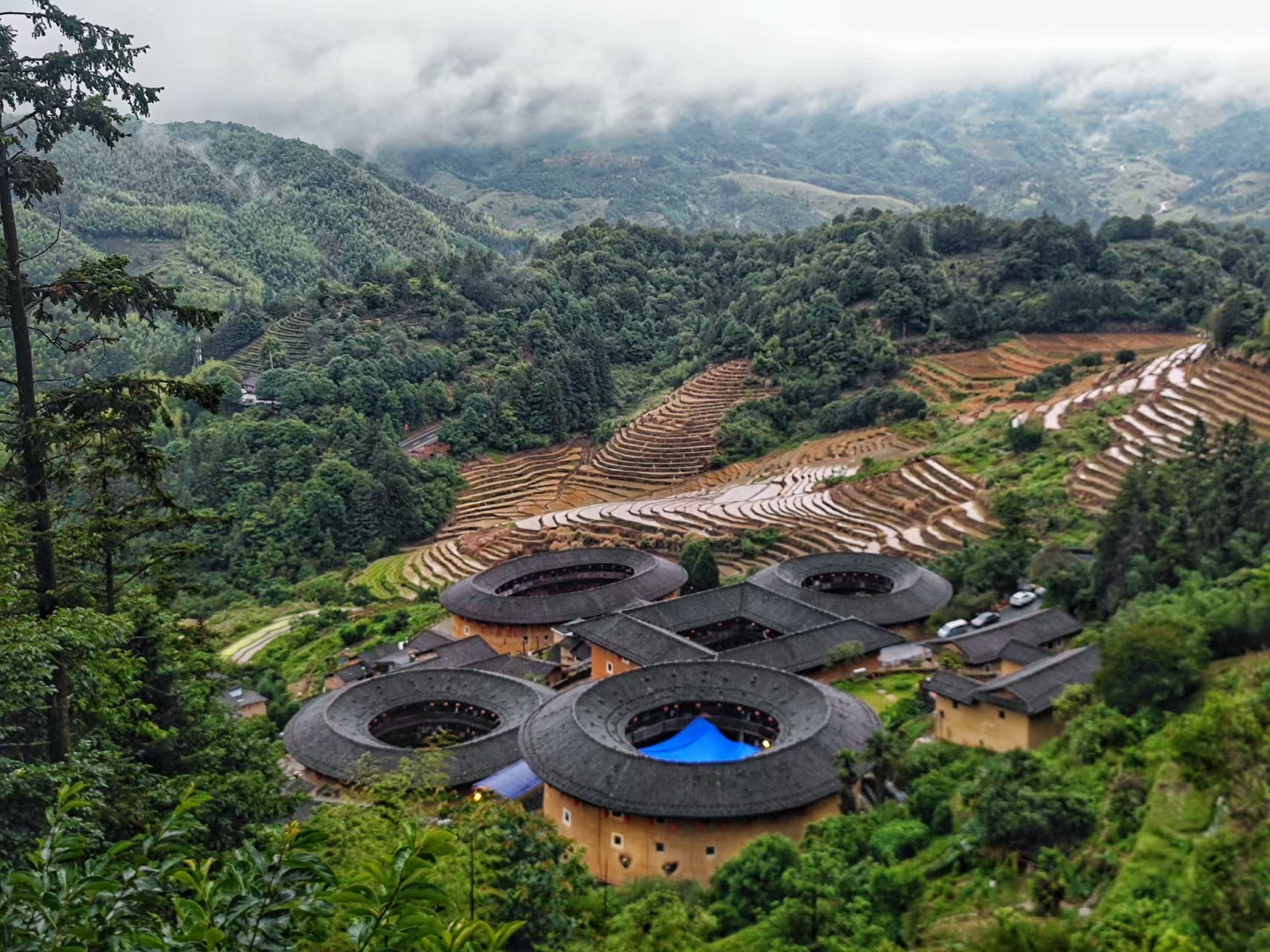 流落在漳州古城,漫步在南靖塔下村,再在大山深处寻觅客家土楼.
