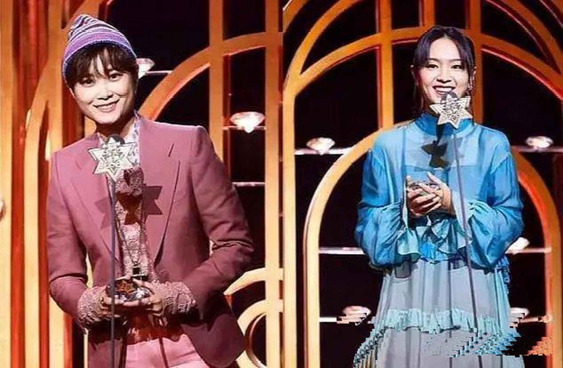 周笔畅李宇春再同框