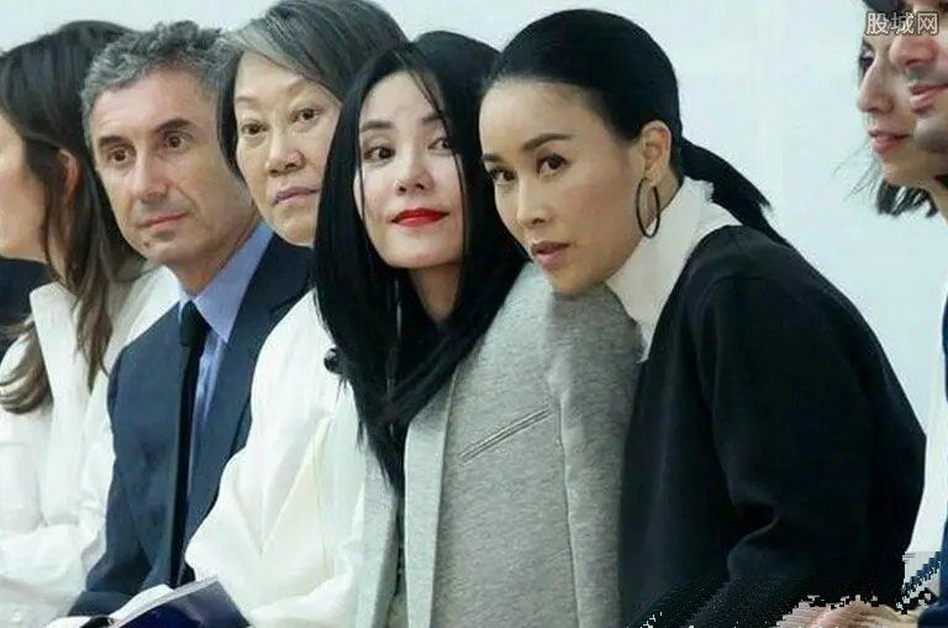 王菲和那英同框了