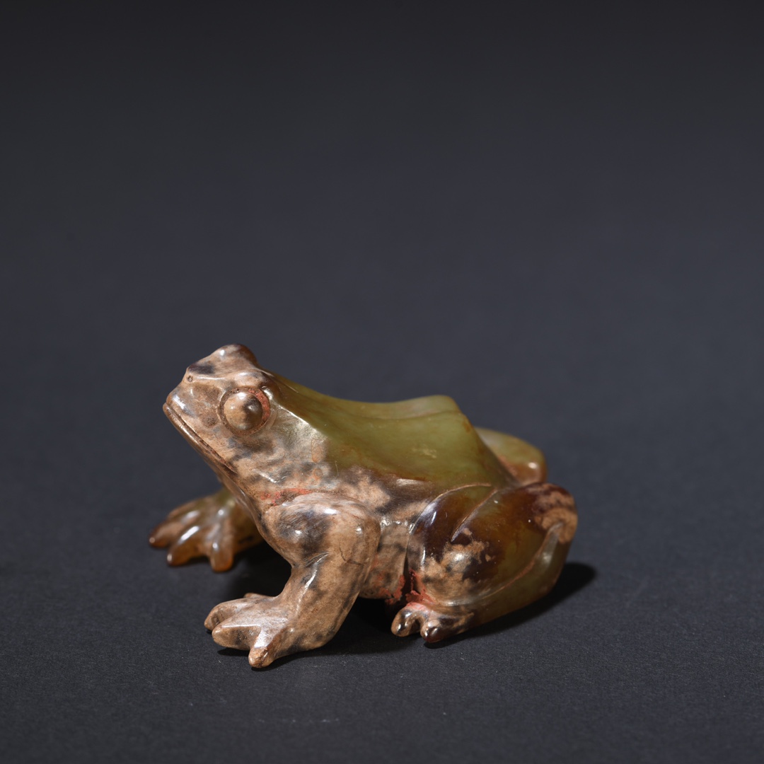 高古玉青蛙雕件 尺寸:高3cm长4.8cm宽4cm重64g