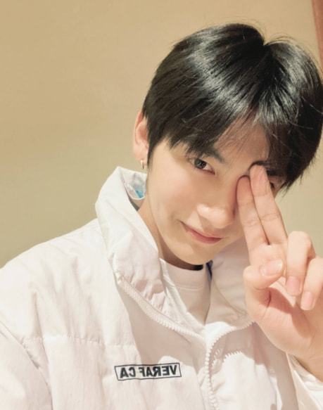 惊爆!25 岁知名男星胡文煊深陷丑闻,"吴签"二代来袭?