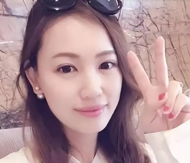 时隔多年后,再看马蓉现状,当时有多享受,现在就有多卑微