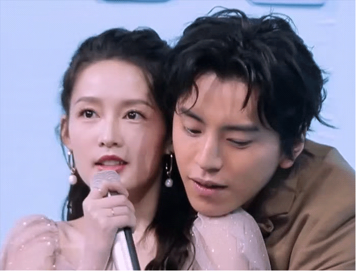 在宣传活动中,存在这样一个小环节,假设王大陆和李沁是情侣,其他男女