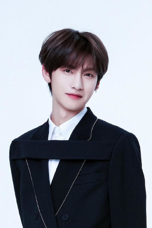 惊爆!25 岁知名男星胡文煊深陷丑闻,"吴签"二代来袭?