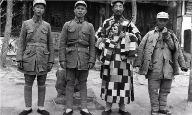 葛振林是河北曲阳人,1917年出生于党城乡喜峪村,至于自己出生的时间