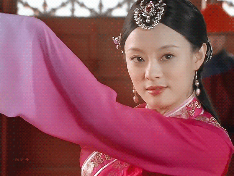 一个建模卖68?《甄嬛传》原版戏服是真的黑科技还是割韭菜?