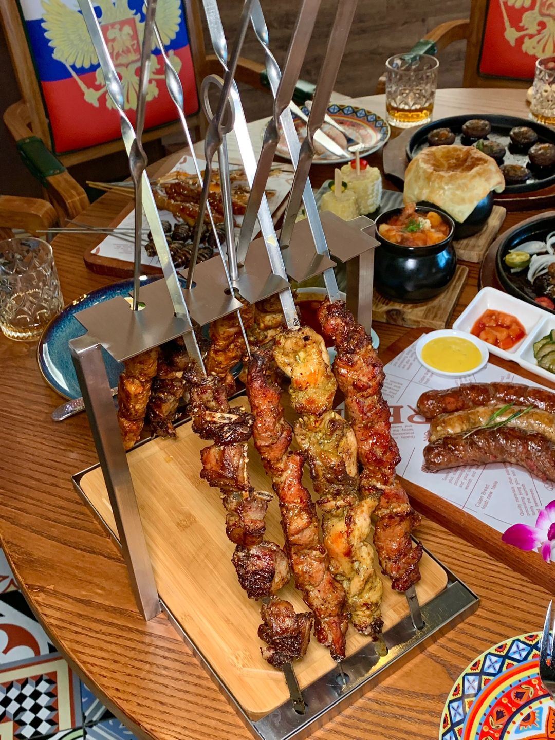 本地逛吃笔记 美食之旅重庆篇 在观音桥吃到了正宗俄式烧烤