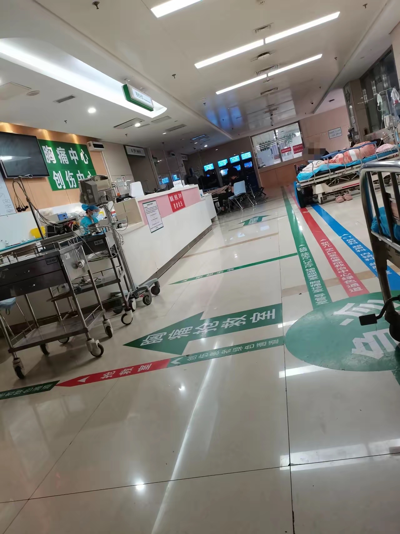 世纪坛医院医院排队代办挂号老人看病全程陪护，安全稳妥不操心的简单介绍