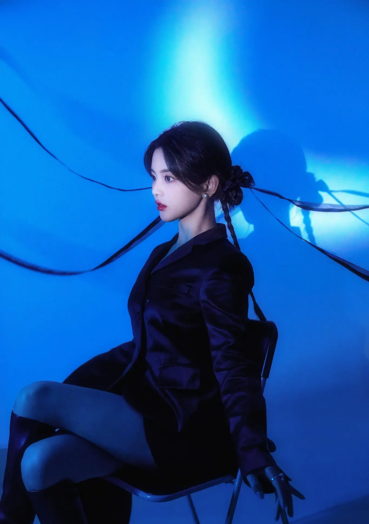 杨超越身穿黑色jk制服短裙总之太美了