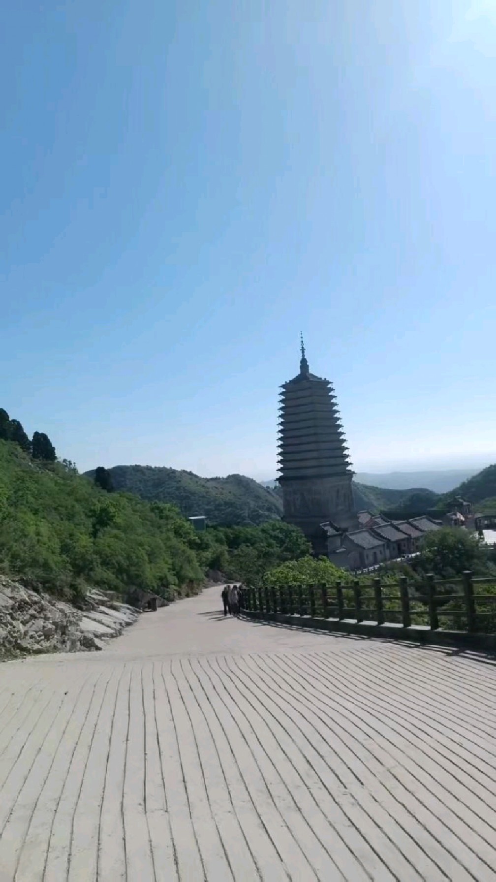 辽宁朝阳市 · 凤凰山风景区-佛宝塔