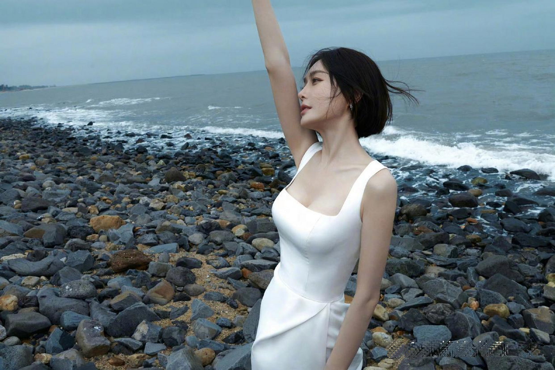 秦岚 美腿玉足