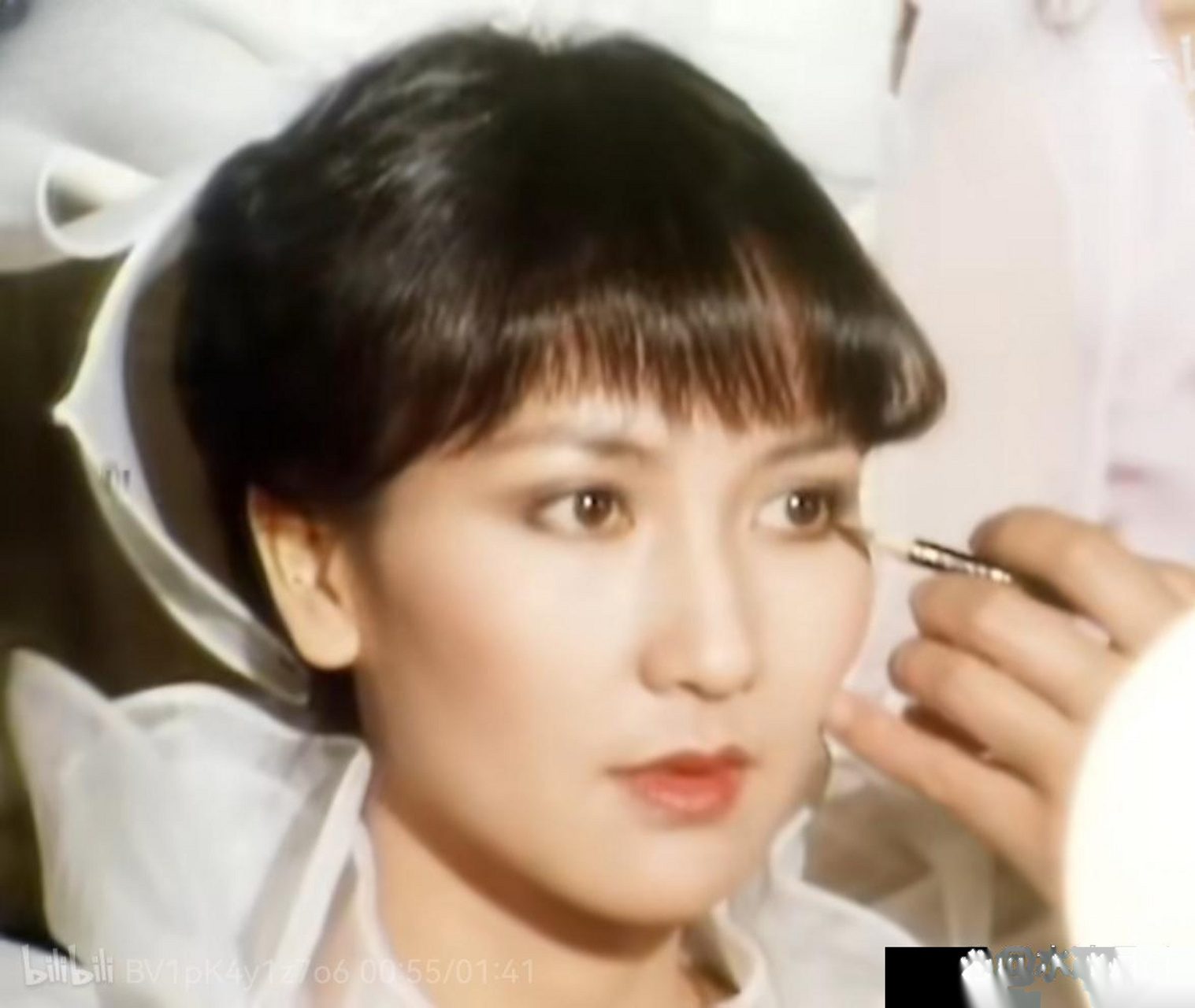 20岁陈美琪和马清伟结婚照曝光,她和赵雅芝长得有点像呢!