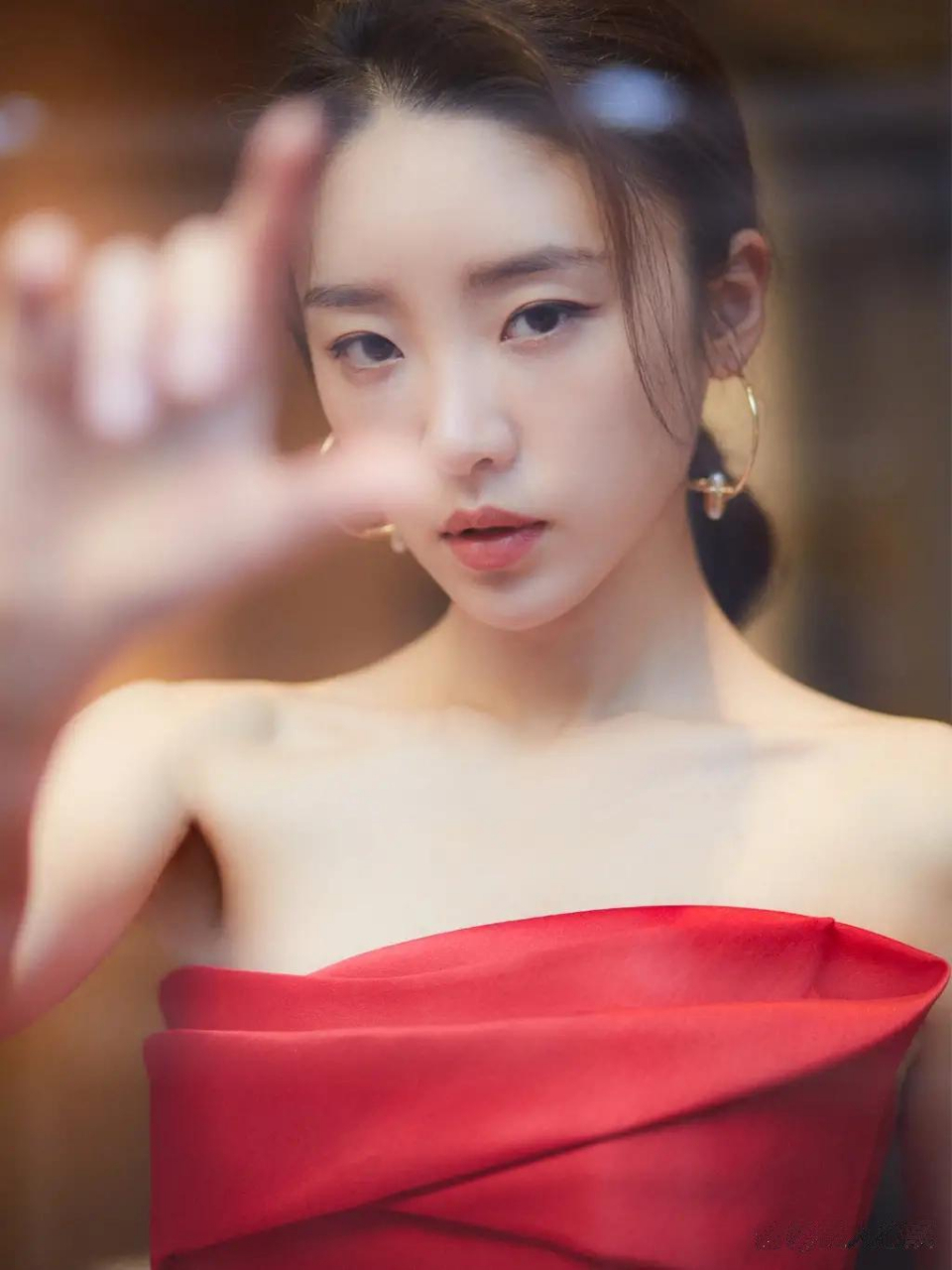张月高贵优雅