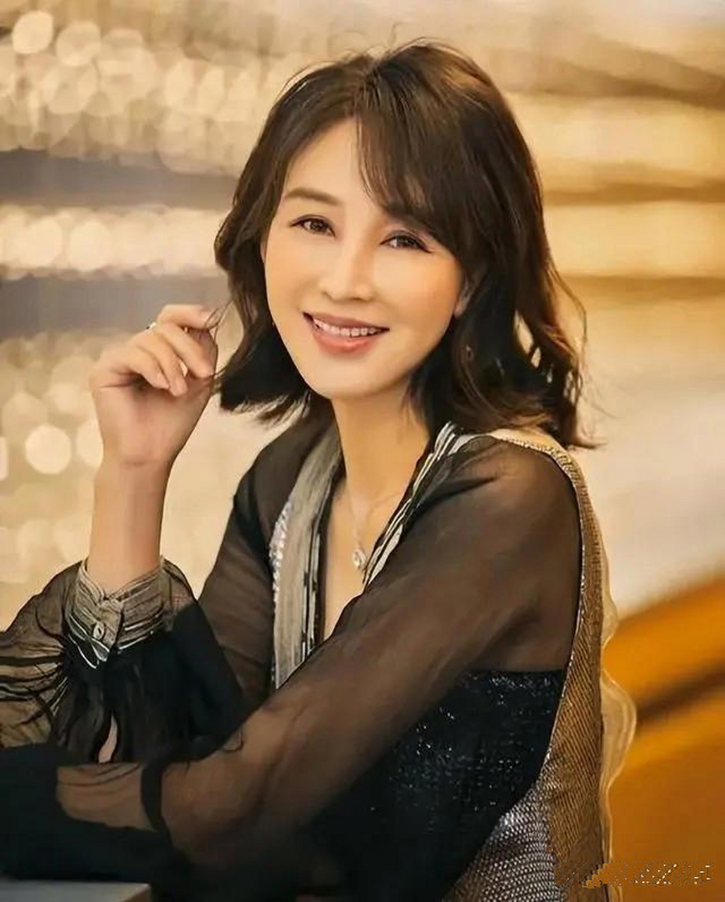 《打狗棍》那素芝扮演者一一岳丽娜