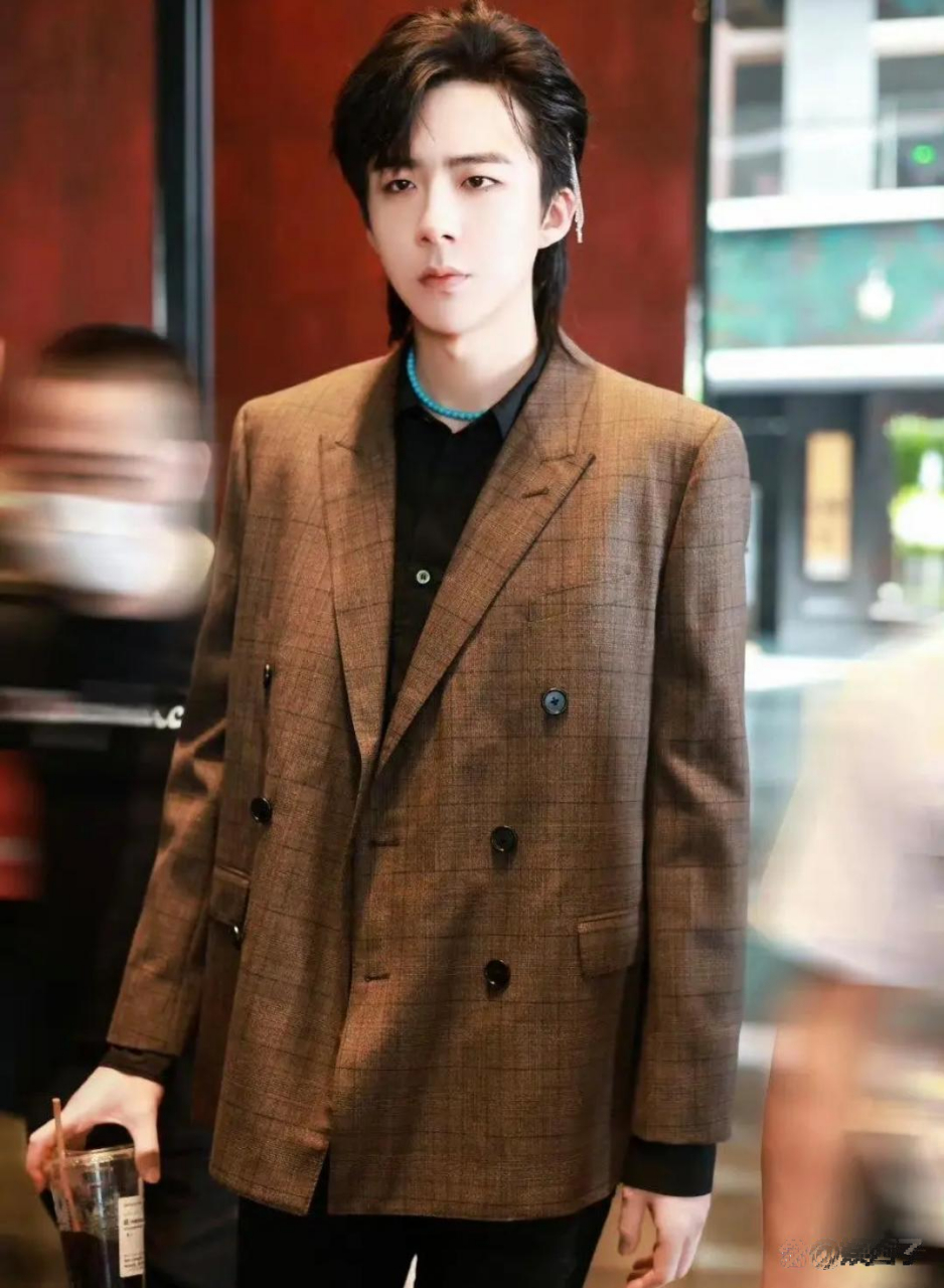 刘宇宁狼尾造型