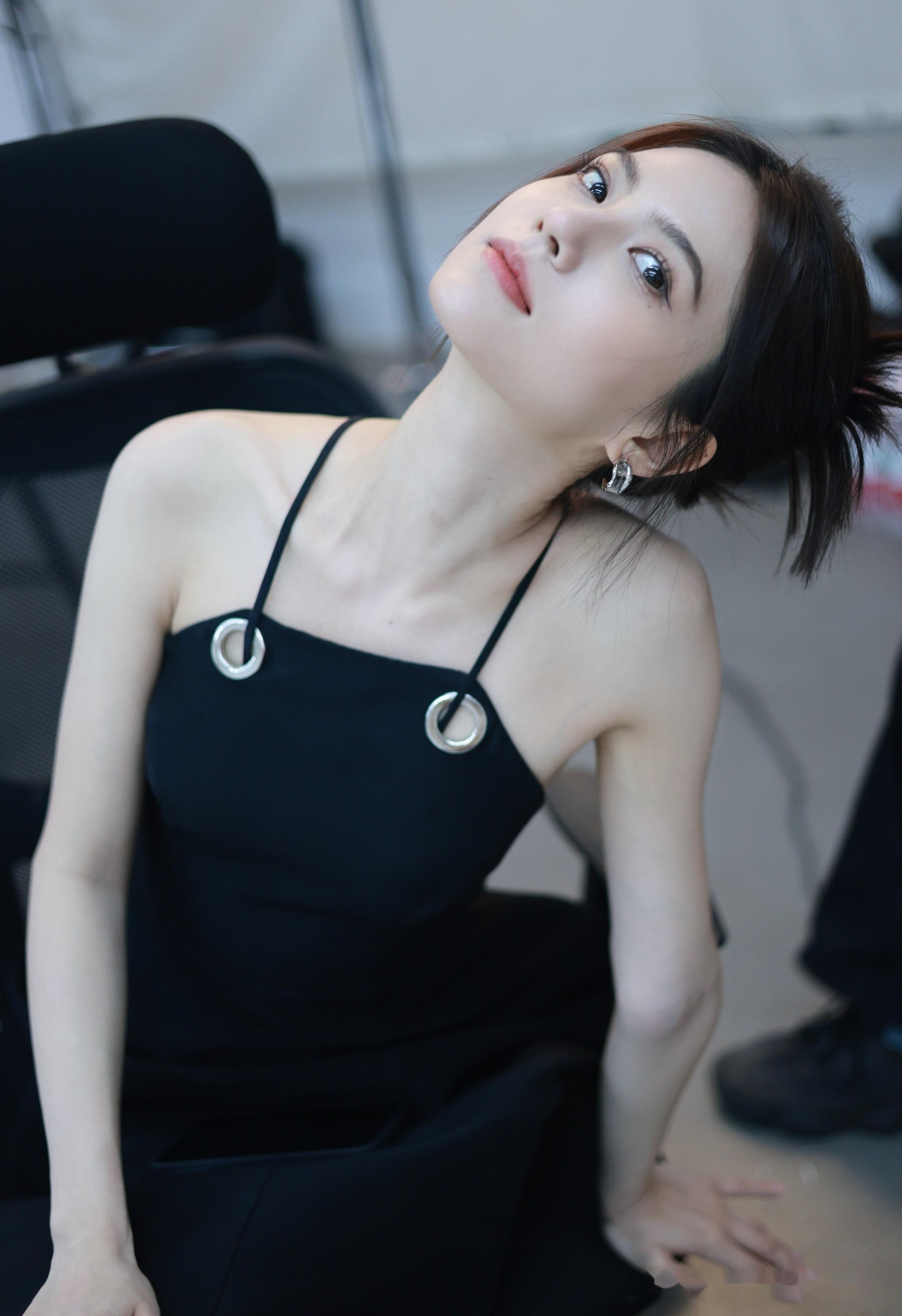 从"闺蜜专业户"到主角,姜珮瑶的演艺路该如何走?