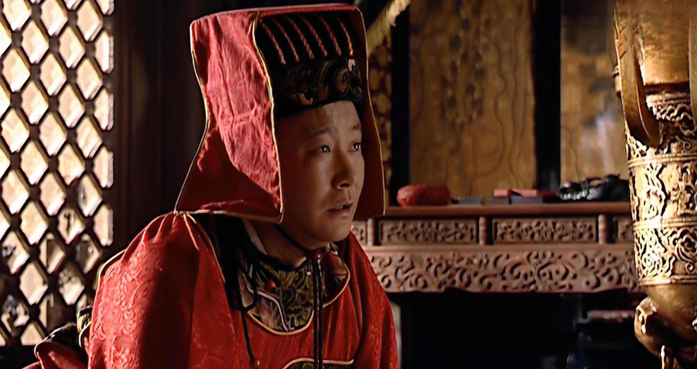 吕芳叩别嘉靖离开精舍时,正好遇到陈洪带着朱七,齐大柱,刘二来给嘉靖