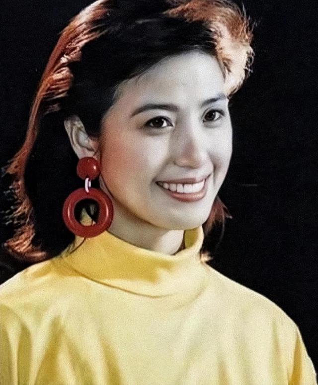 她是"篱笆女人和狗"里的枣花,宁愿离婚不丁克,如今怎样了?