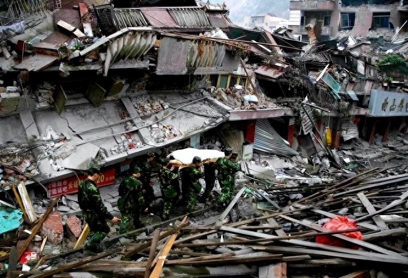 2008年四川汶川大地震图片