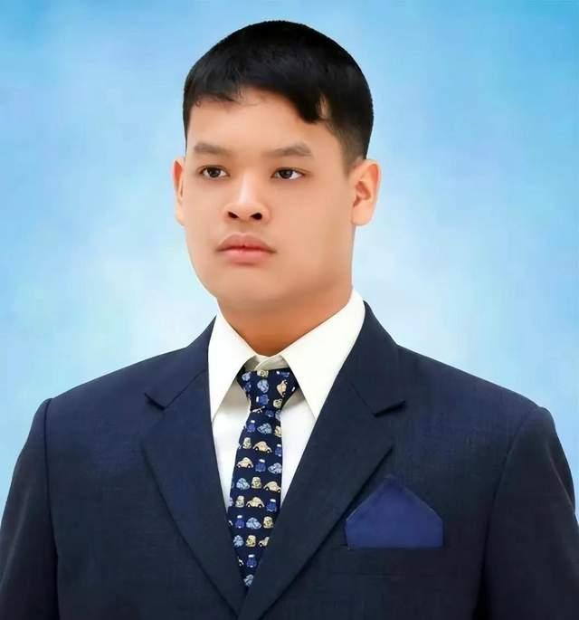 19岁提帮功王子:告别香肠嘴长得更像西拉米,王储风范越来越明显