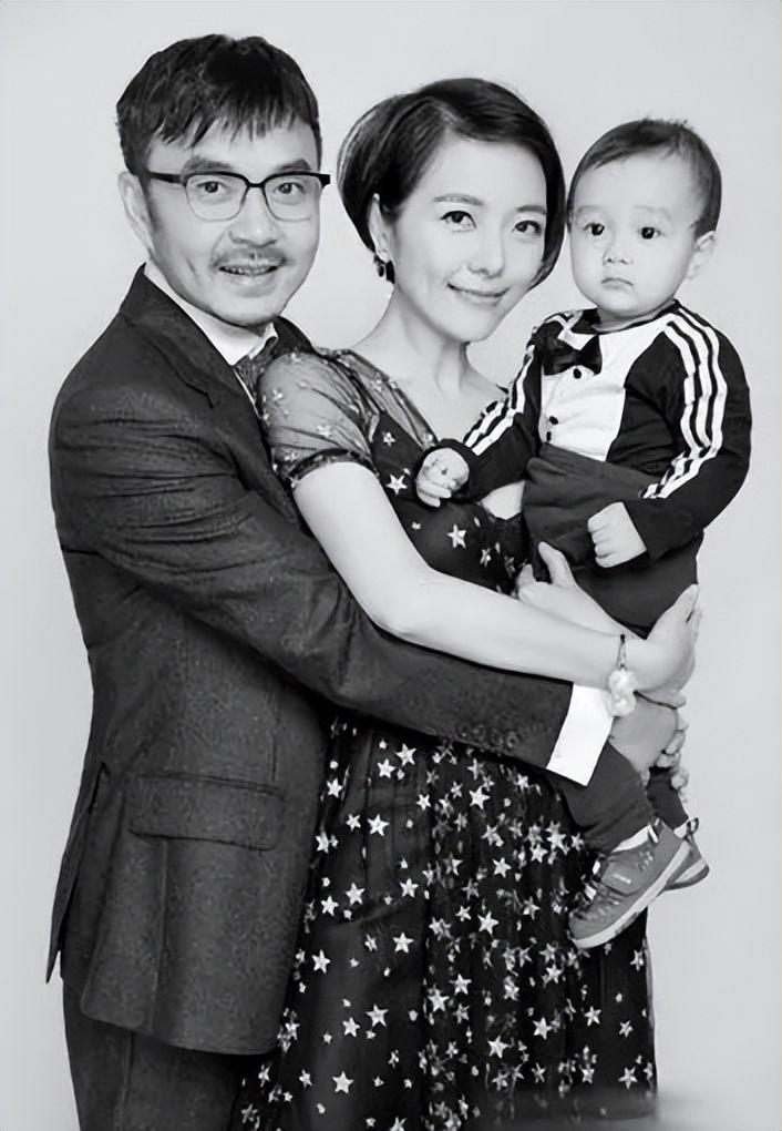 50岁汪涵喜获二胎!杨乐乐官宣喜讯,知情人曝生的女儿长得像妈妈