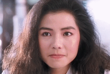 "第一港星"钟楚红:性感却不"媚俗"!如今64岁依旧优雅动人