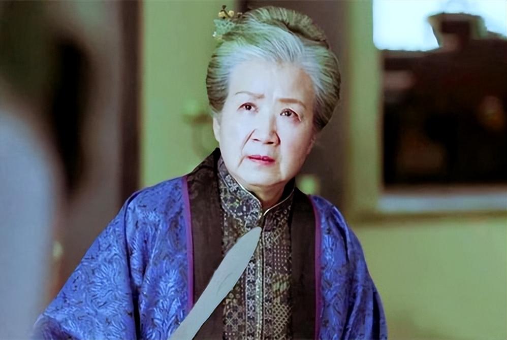 她被称"国民祖母",与演员丈夫56年婚姻有泪,晚年带着遗憾生活