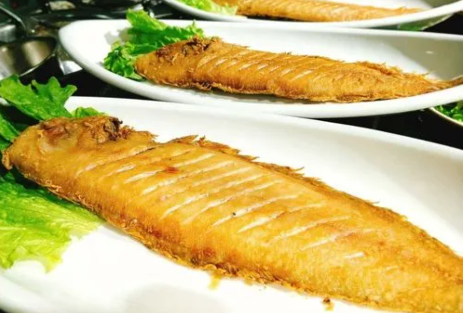 六,蓬莱加吉鱼:海洋珍品,鲜美可口蓬莱加吉鱼,产自烟台市的蓬莱区