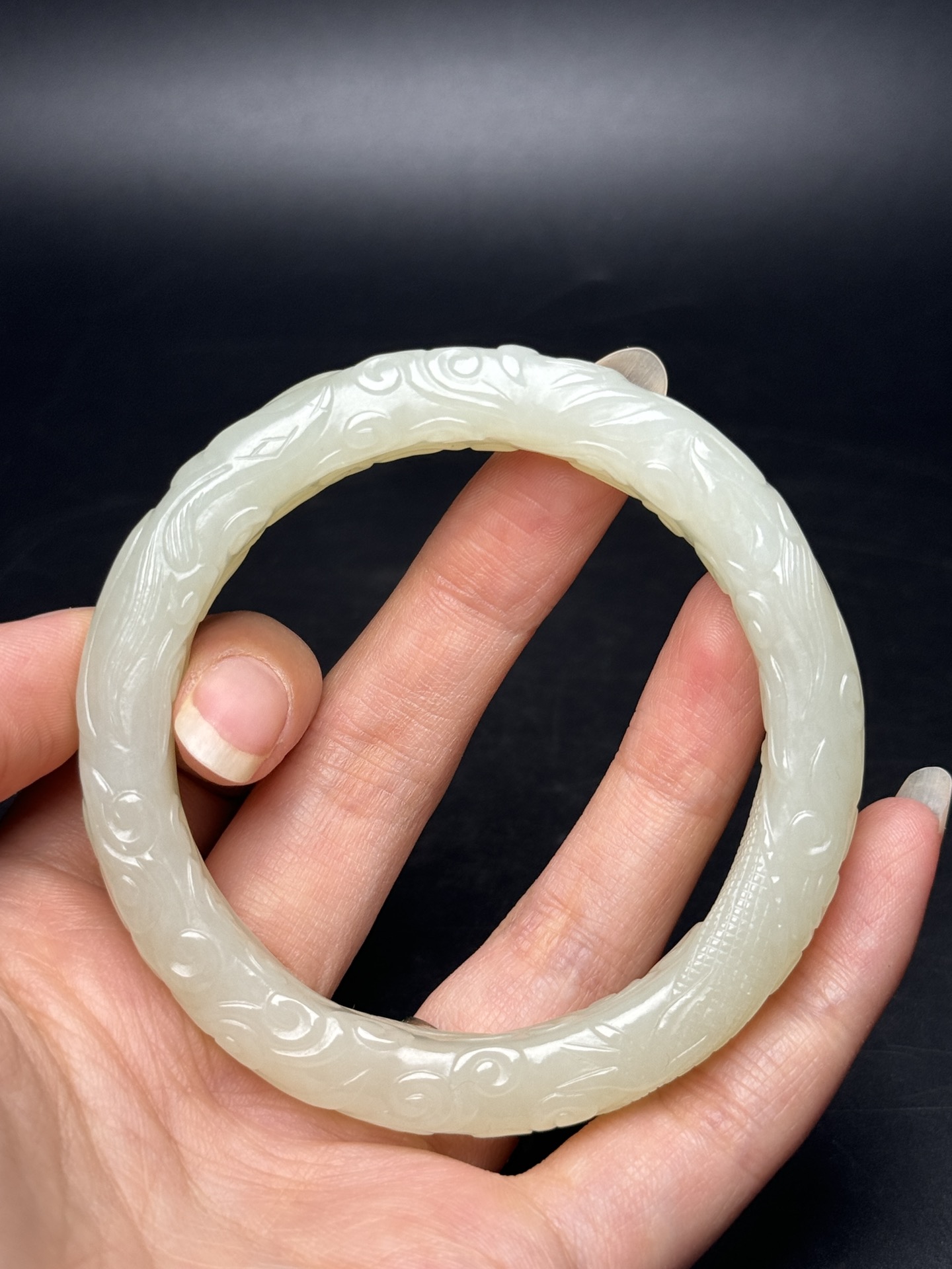 和田玉明清玉镯龙凤纹 尺寸内径57mm外径76mm条宽12mm重59g