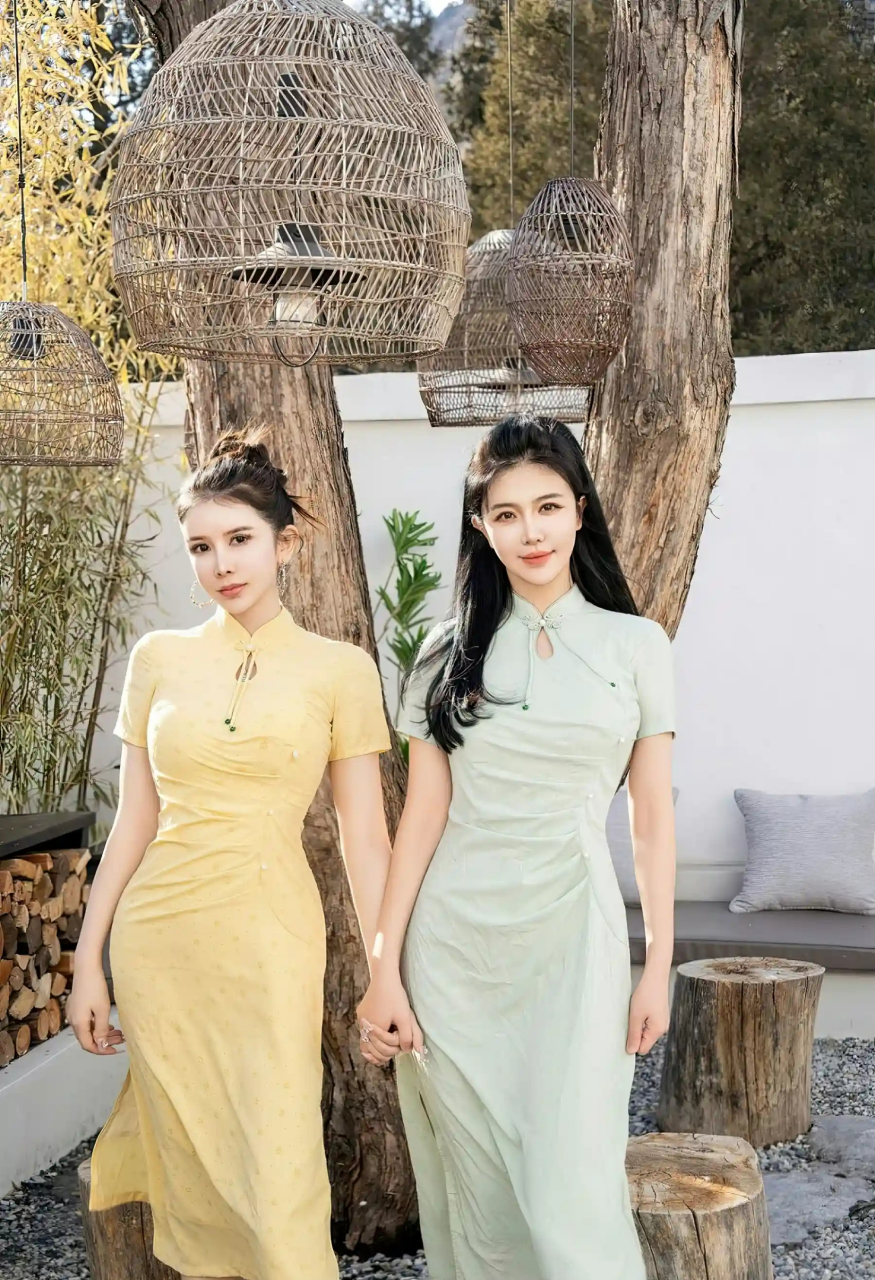 秀人模特合集 |刘钰儿 李丽莎 在这个世界上,有些花朵是成双成对的