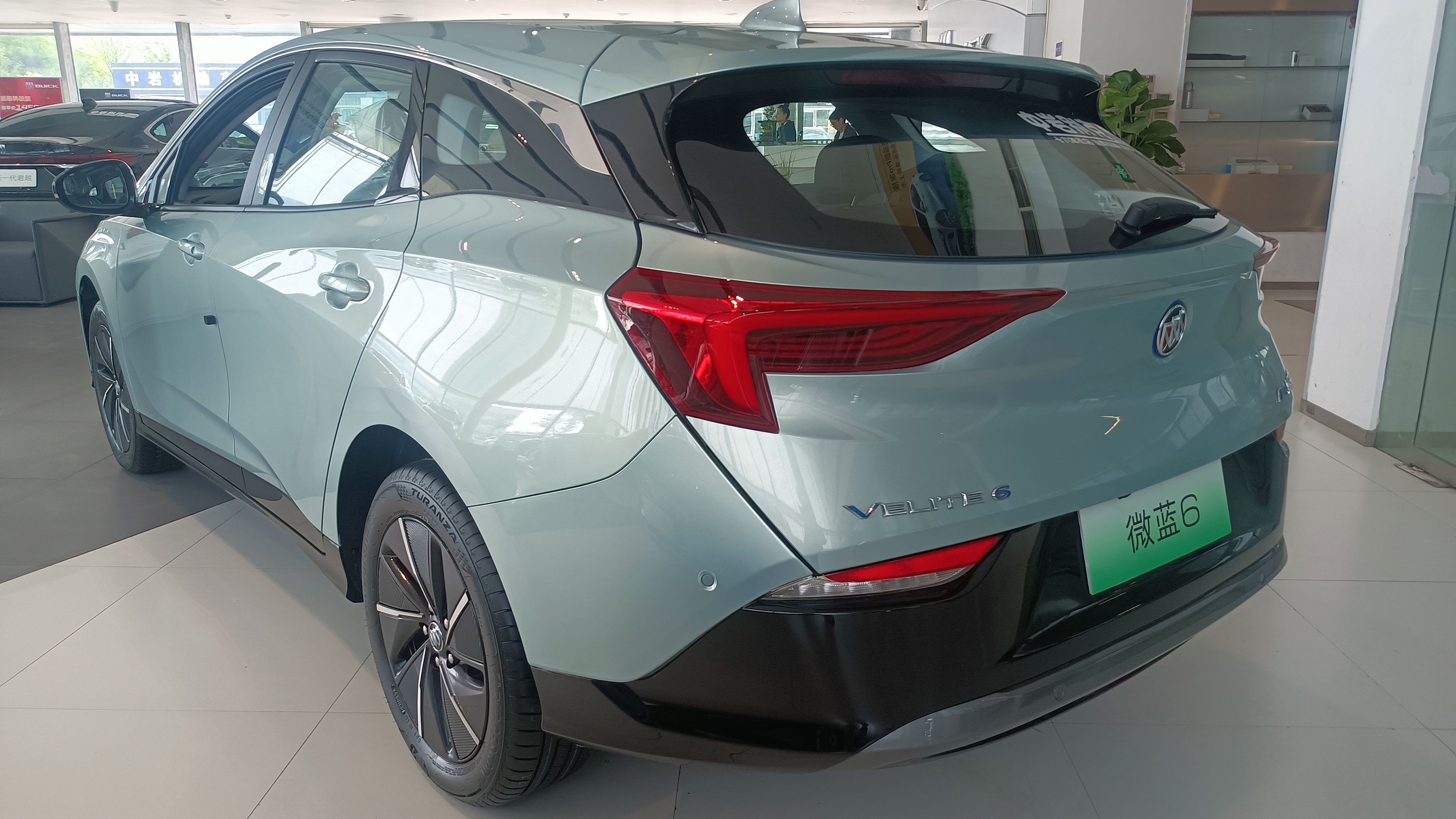 别克新能源微蓝6,四款靓丽车色,大家会选择哪款?