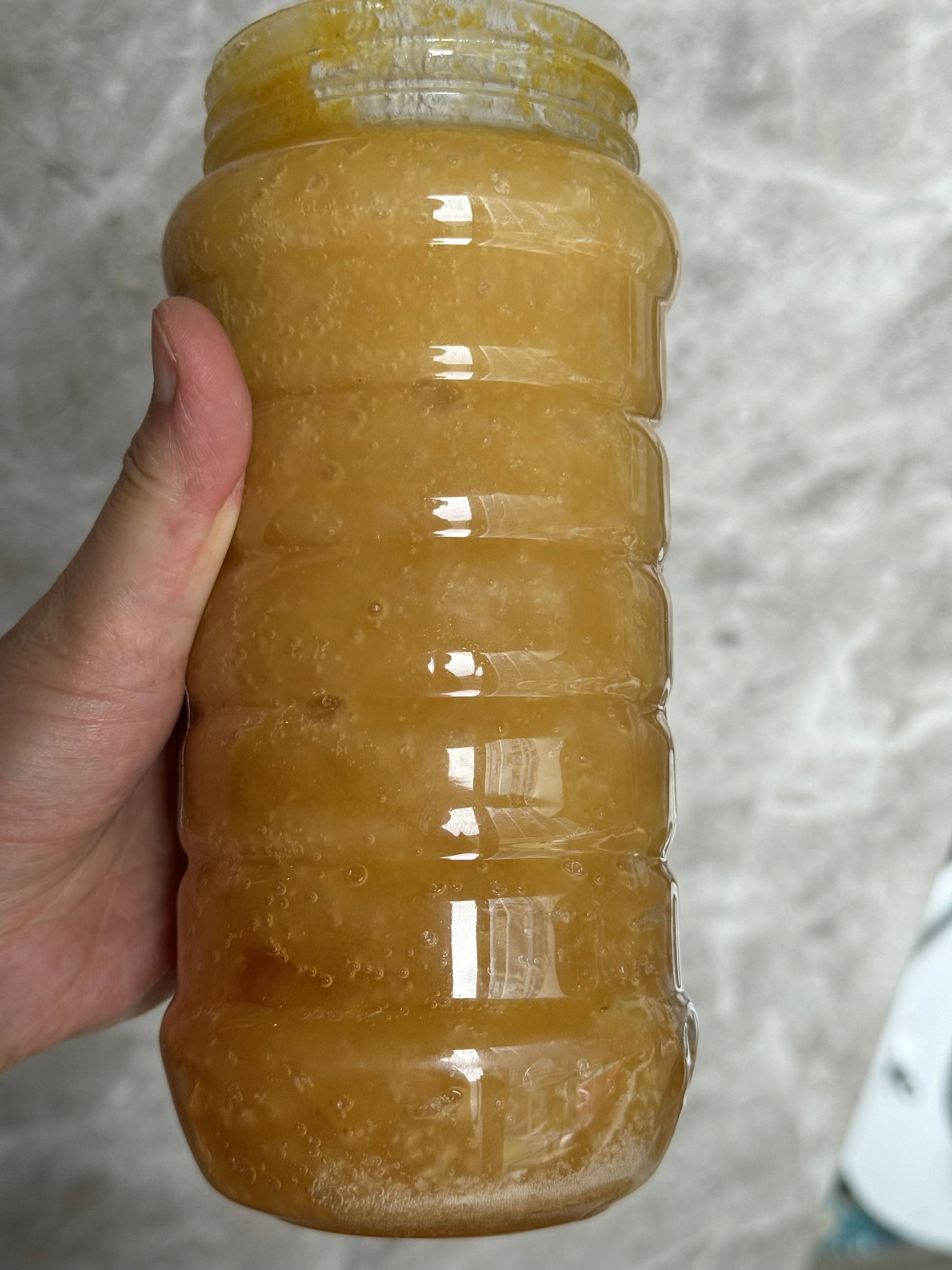 蜂蜜会腐烂变质吗?(蜂蜜会坏吗坏了是什么样子)