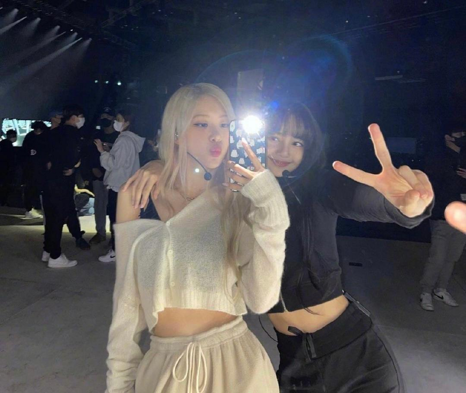 lisa和rosé同框你觉得谁的颜值更能打