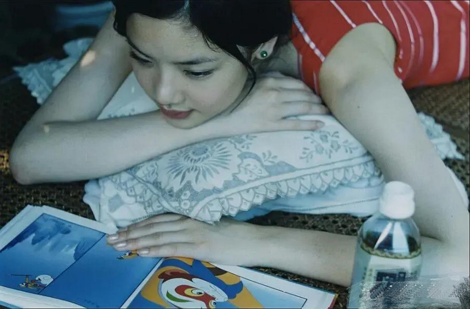 乐基儿年轻时挺清纯的