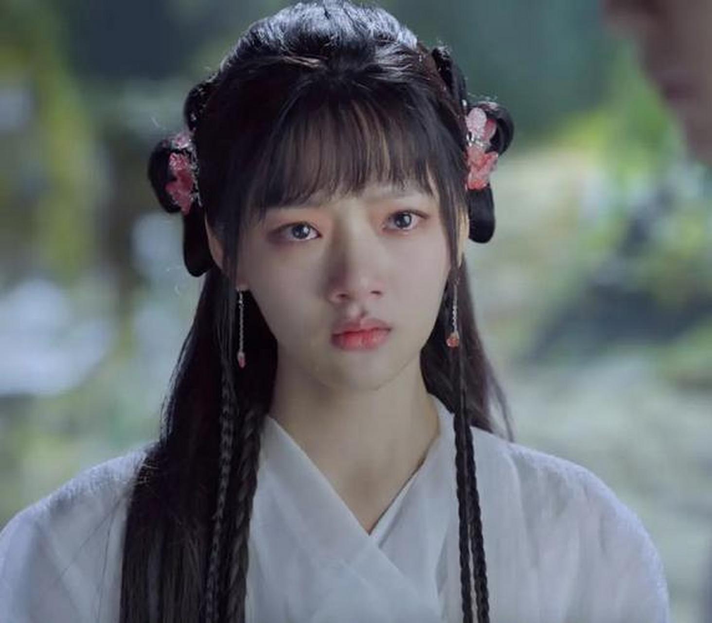 个人眼光更喜欢任敏前4张的装扮和造型!  #动态连更挑战# #任敏