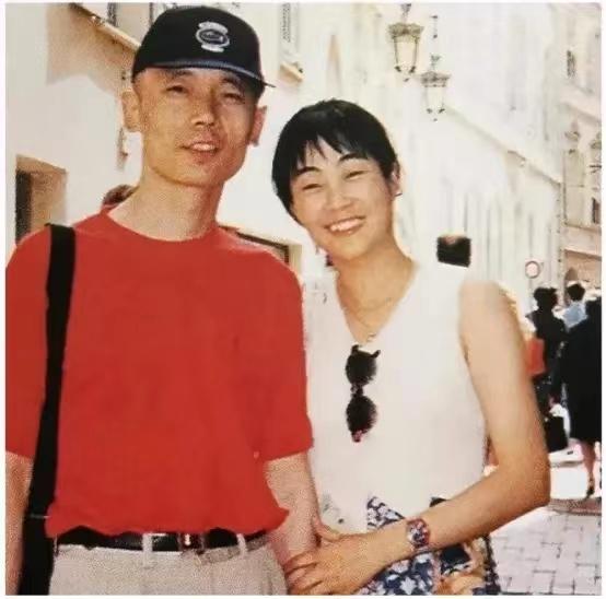 回顾:情史简单的男演员,都与妻子情投意合,看似平淡却恩爱有加