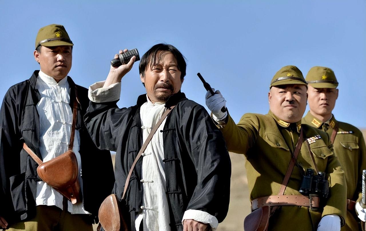 抗联团长背后开冷枪打死政委,流泪大哭:对不起,我是执行命令