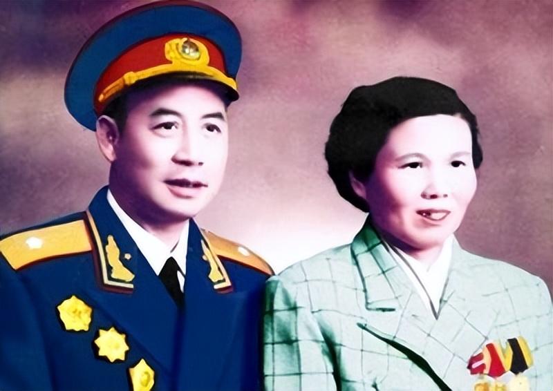 由于熊应堂忙于军务,再加上他的文化水平有限,这导致他无法抽出时间来