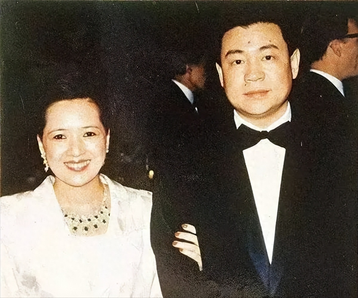 回顾富豪刘銮雄:身价近千亿,喜欢结交女星,最终和甘比结婚