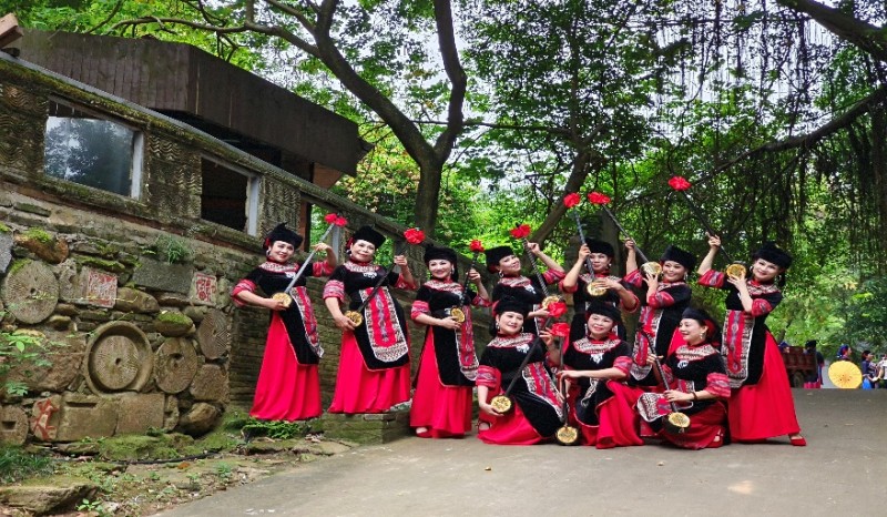 壮族天琴艺术:凝聚千年魂韵,传承国家级非遗之美