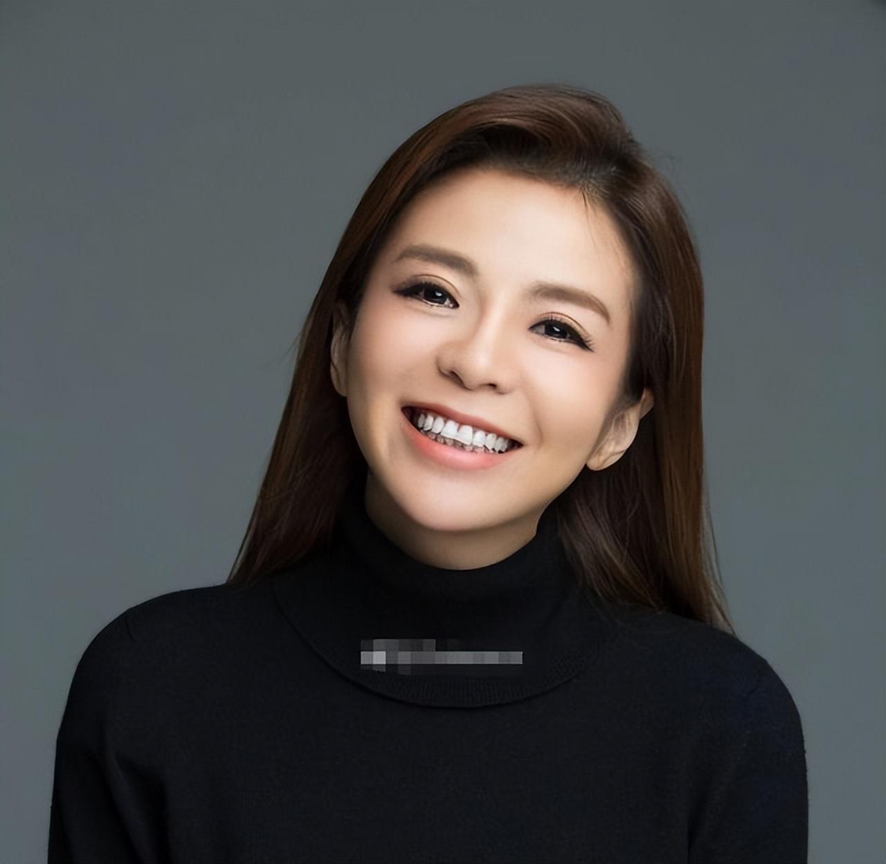 回顾"央视女主播"朱迅:17岁赴日留学两度患癌,她的经历令人心疼