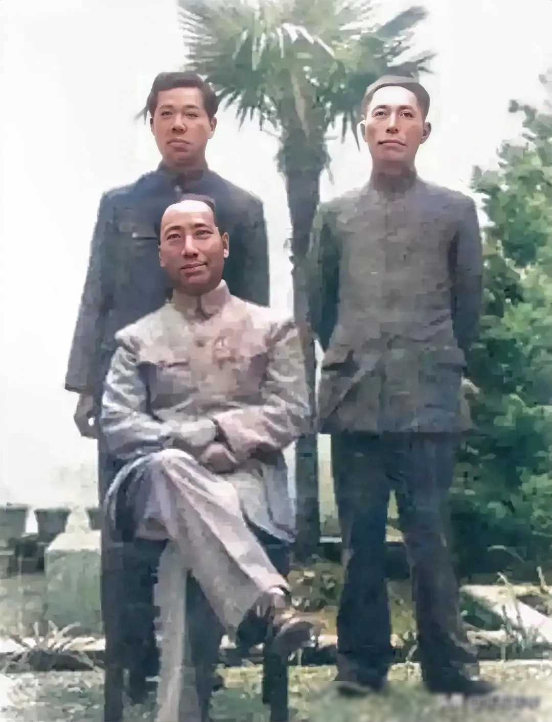 这张照片展现了军统副局长戴笠的真实面貌,与我们平时在电视剧中看到