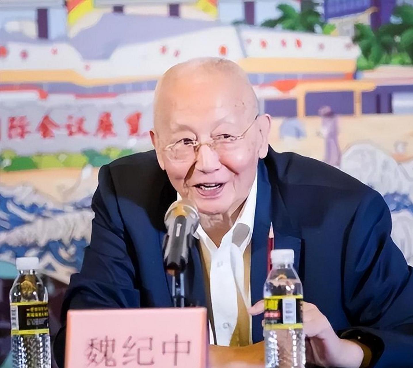 "魏纪中逼走女排教练陈忠和,排挤郎平,接着散播谣言逼走刘国梁,他这么