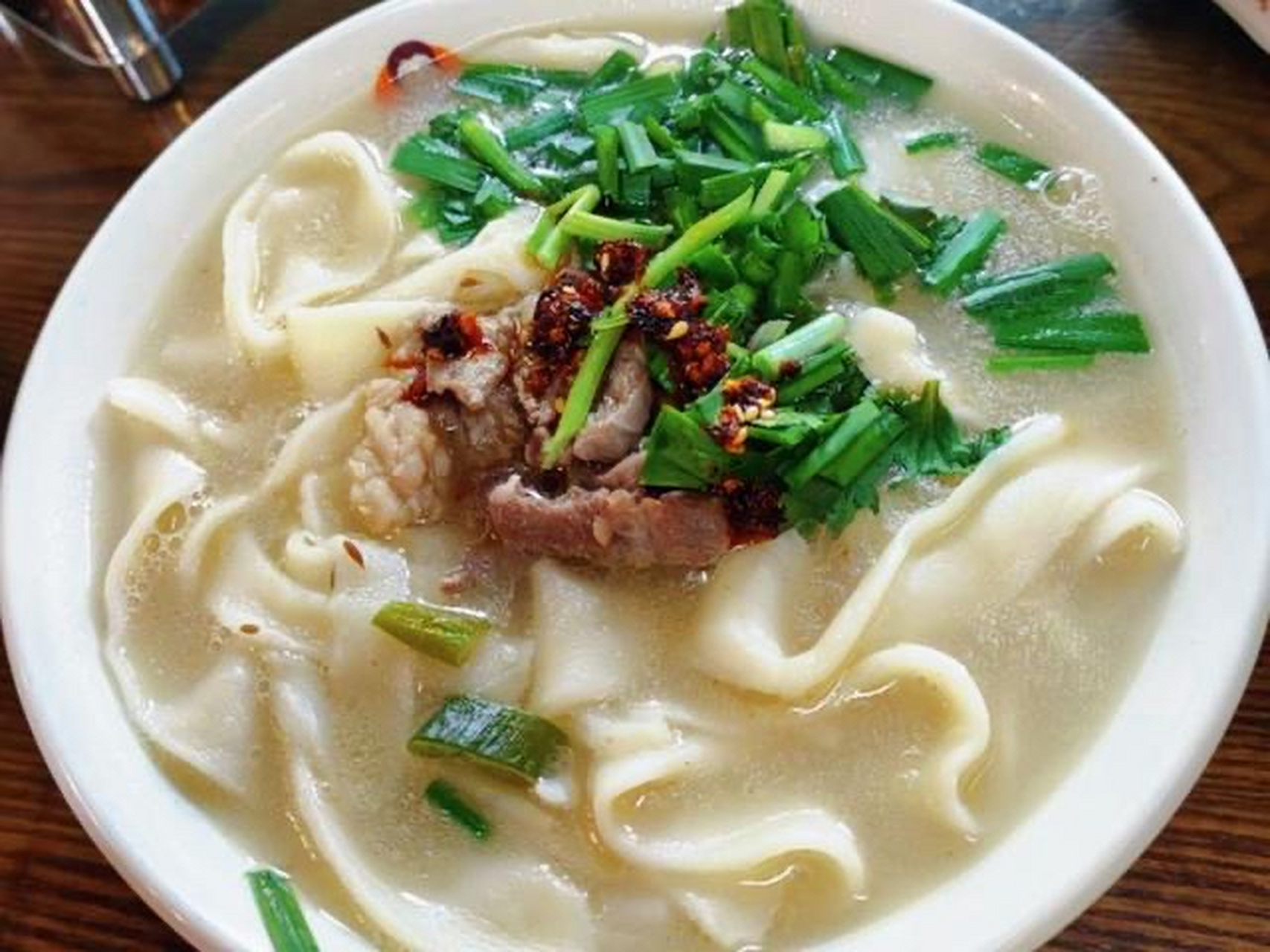 河南平顶山"8大美食",你吃过几种  一,酱焖鸡 二,叶县炝锅烩面 三
