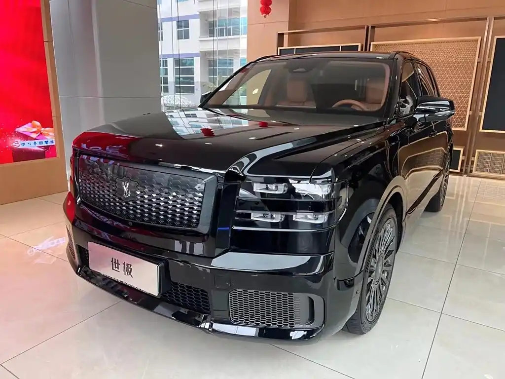 丰田世纪是丰田旗下的顶级豪华轿车,而世纪 suv 则是在世纪轿车的基础