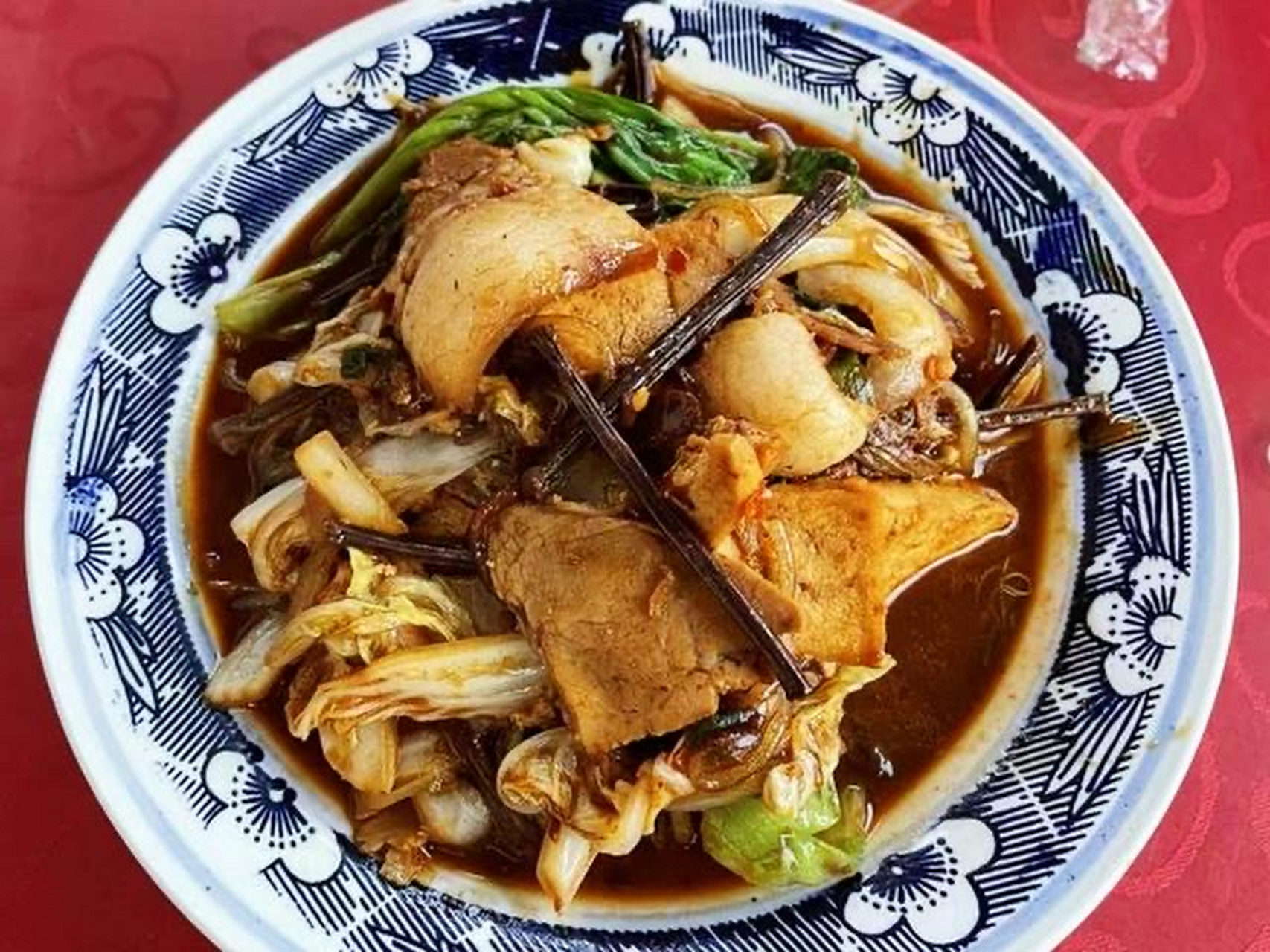 河南平顶山"8大美食",你吃过几种  一,酱焖鸡 二,叶县炝锅烩面 三