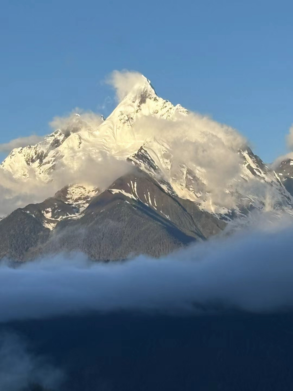 梅里十三峰图片图片