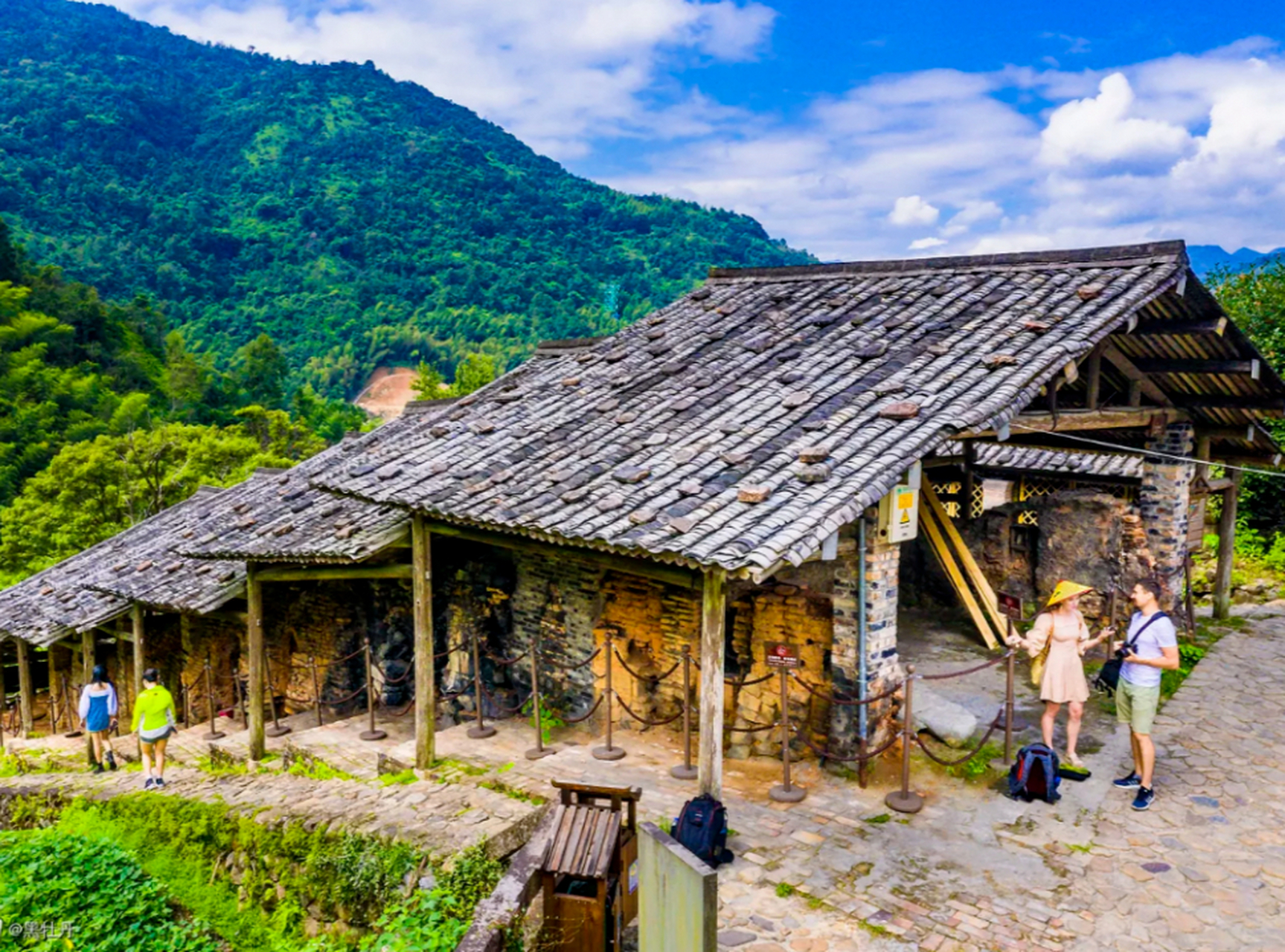 在苍南桥墩镇,有一座名叫碗窑的古村落