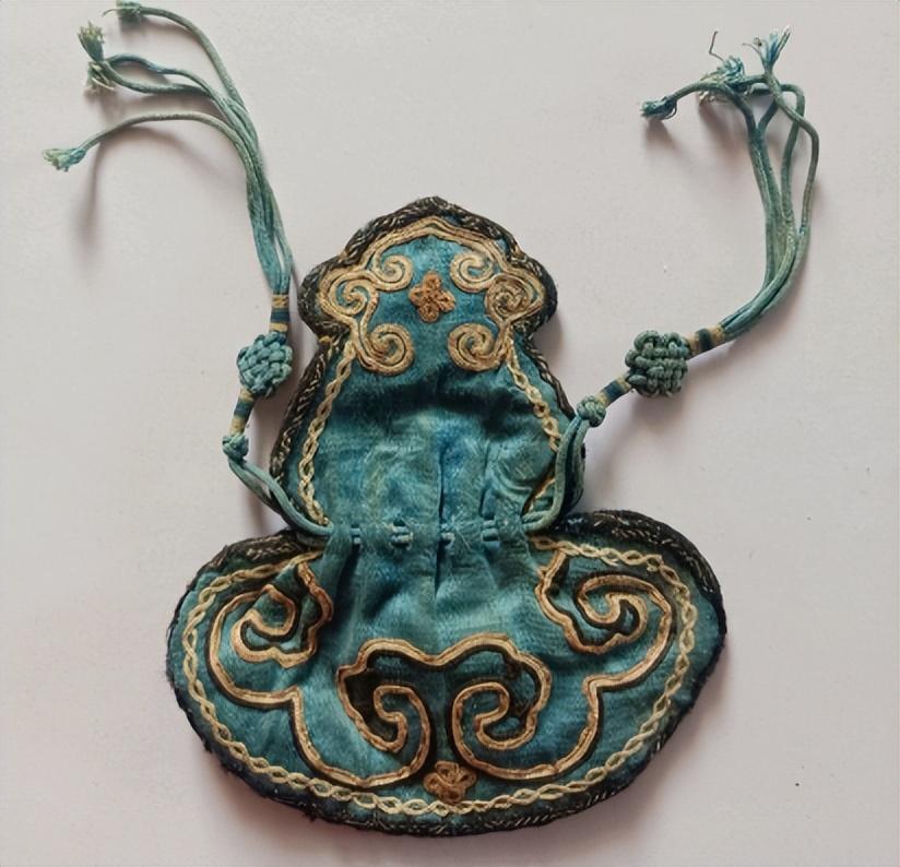 清代北京褡裢荷包装饰艺术中的寿文化