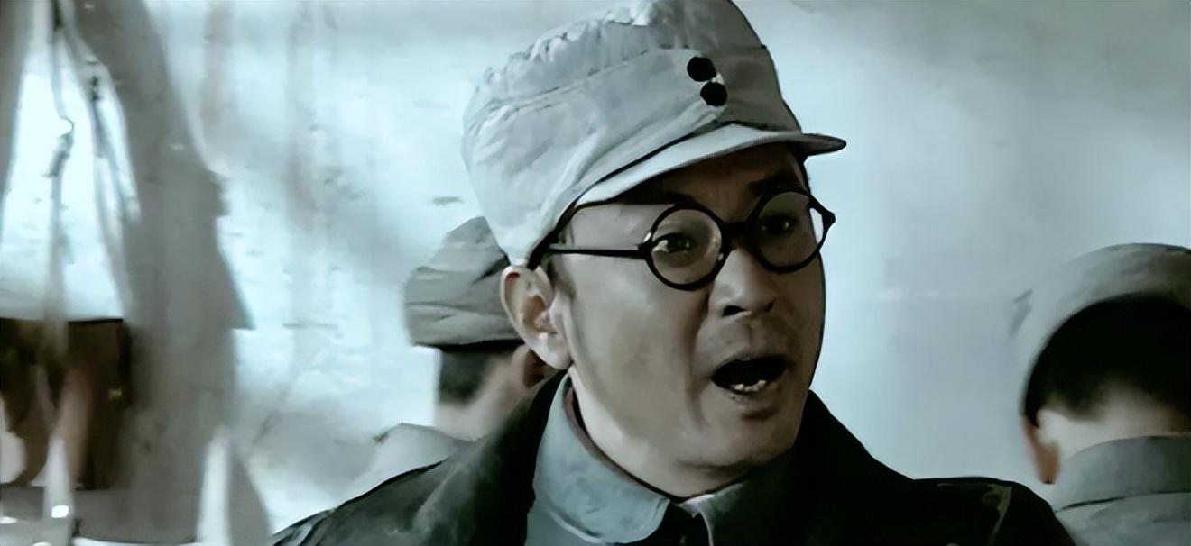 因为剧组经费有限,《亮剑》临时喊来4个群演,结果却成为了经典